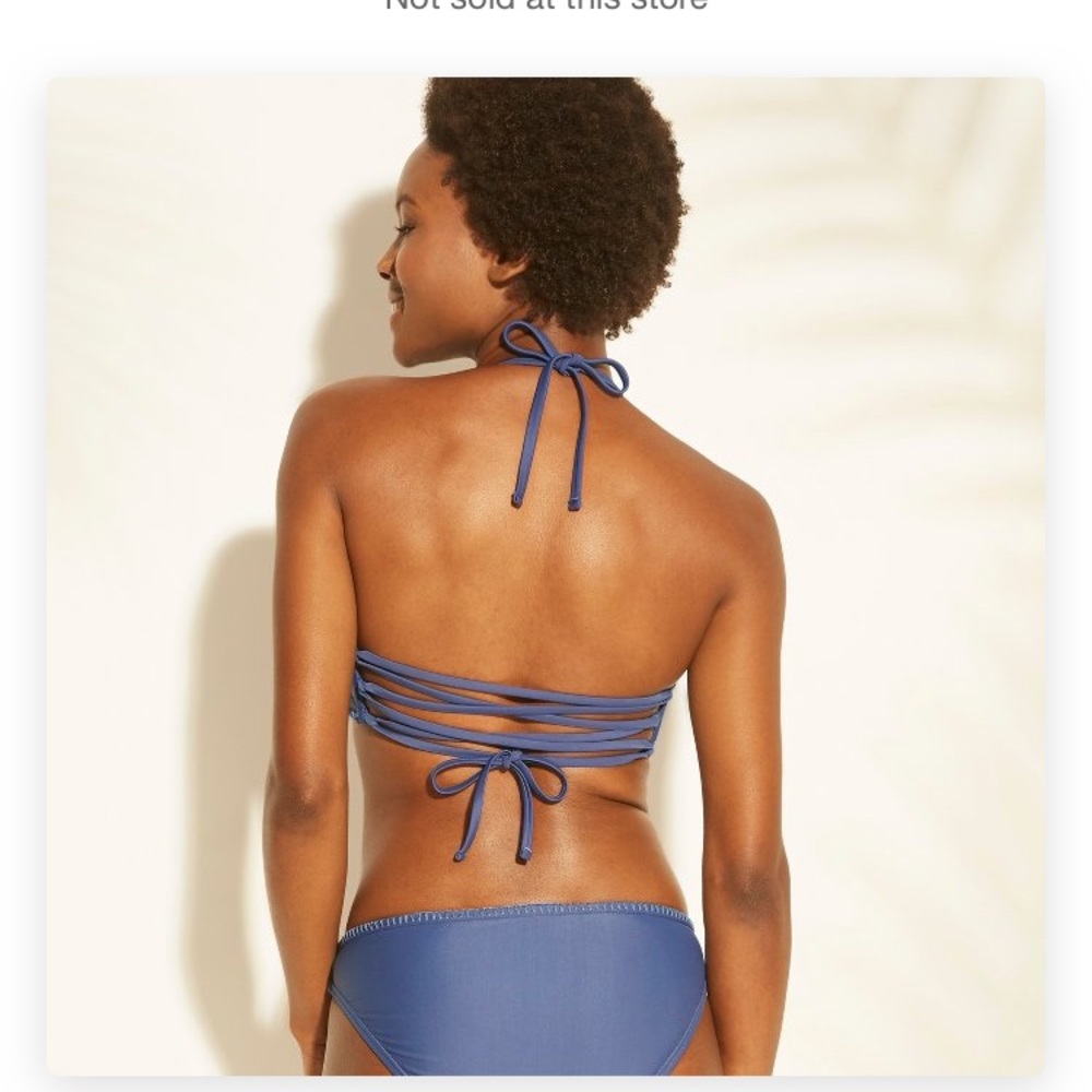 Gorgeous knit halter bikini top - Picture 3 of 3